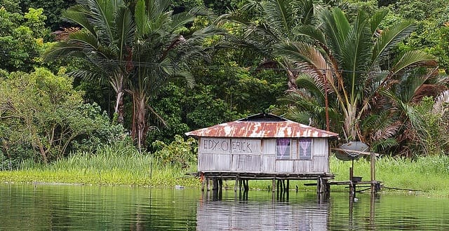 What Can Our Smartphones Say to Stilt Houses?