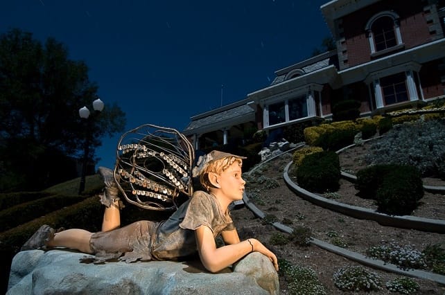 Photos from urban exploration at foreclosed Neverland Ranch are as bizarre as you’d think