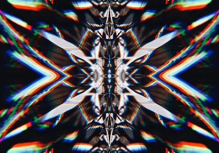 Hyperspektiv, a “modern kaleidoscope” to deform reality